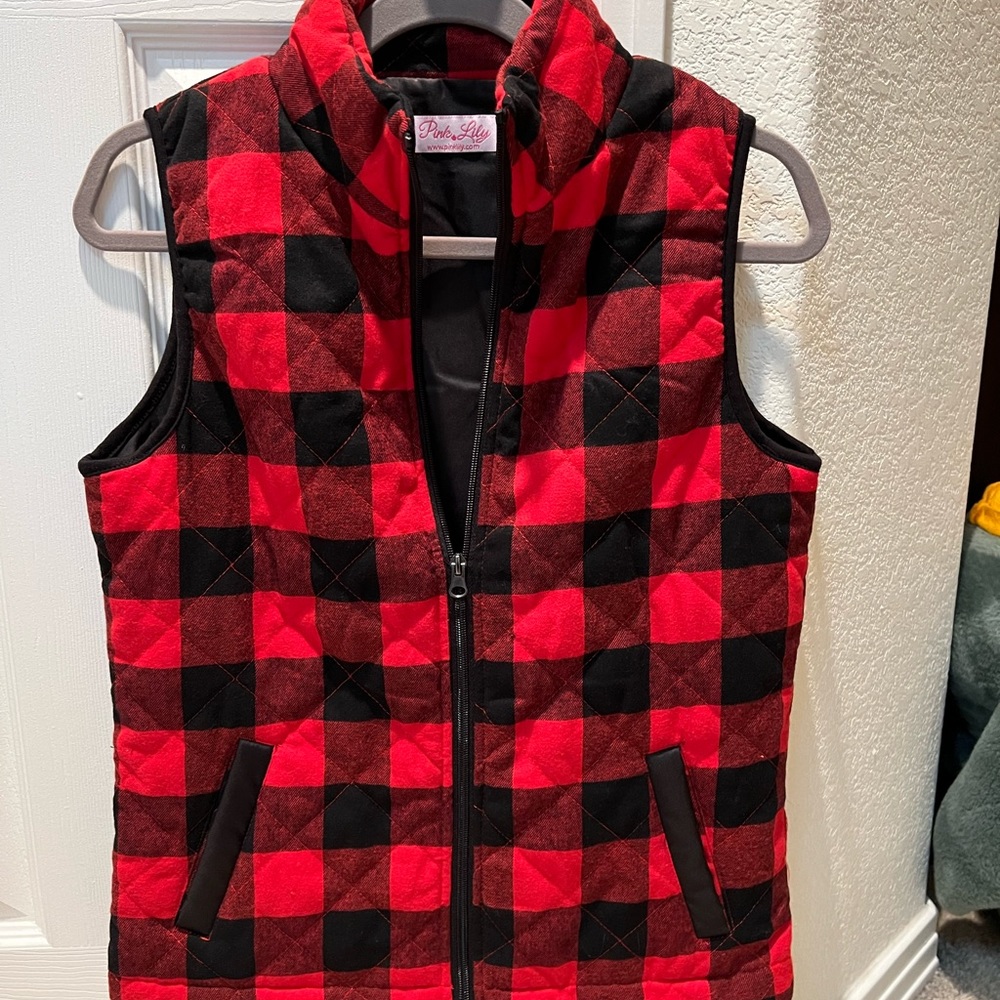 Pink Lily Buffalo Plaid Vest, Size Small